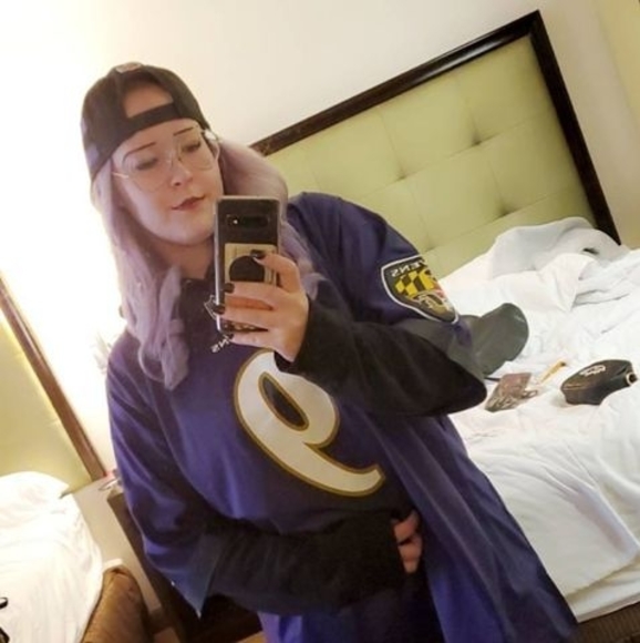 Meet your Posher, Sierra - Picture 1 of 1